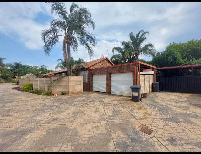 2 BEDROOM TOWNHOUSE FOR SALE IN HIGHVELD